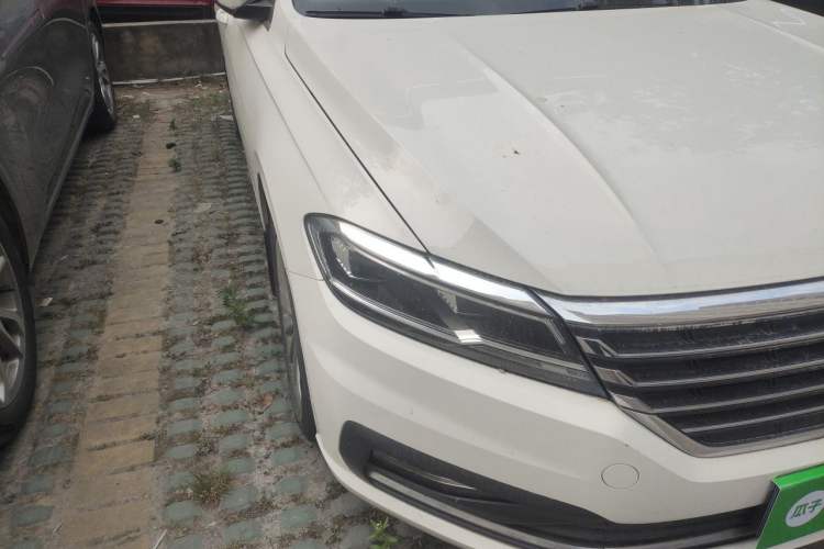 Used Volkswagen Lavida 2018 1.5L Automatic Comfort Edition China V Standard Right Front Headlight