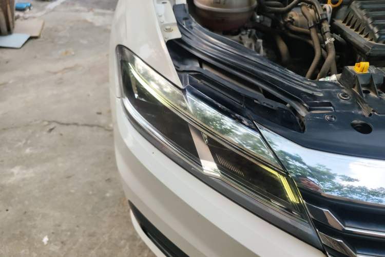 Used Volkswagen Lavida 2018 280TSI DSG Comfort Edition China V Standard Right Front Headlight