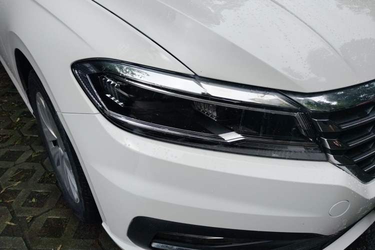 Used Volkswagen Lavida 2018 Hatchback 280TSI DSG Comfort Edition China V Standard Right Front Headlight