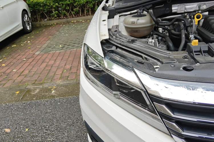 Used Volkswagen Lavida 2018 280TSI DSG Comfort Edition China V Standard Right Front Headlight