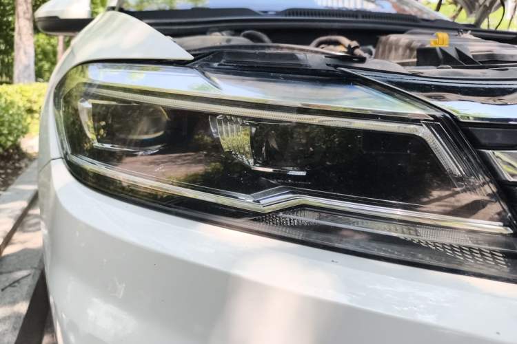 Used Volkswagen Lavida 2018 280TSI DSG Comfort Edition China V Standard Right Front Headlight