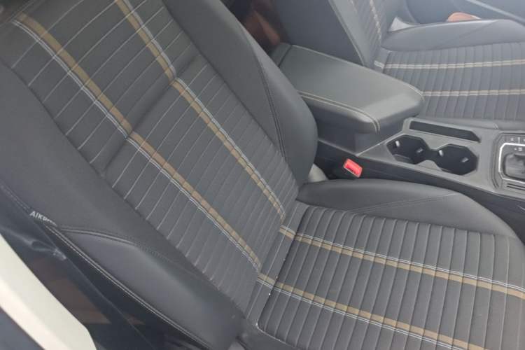 Used Volkswagen Lavida 2018 Hatchback 200TSI DSG Comfort Edition China V Standard Right Front Seat