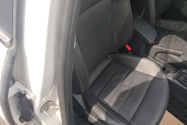 Used Volkswagen Lavida 2018 Classic 1.5L Automatic Comfort Edition China VI Standard Right Front Seat