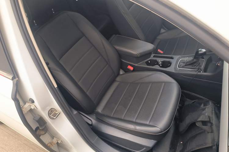 Used Volkswagen Lavida 2018 1.5L Automatic Comfort Edition China V Standard Right Front Seat
