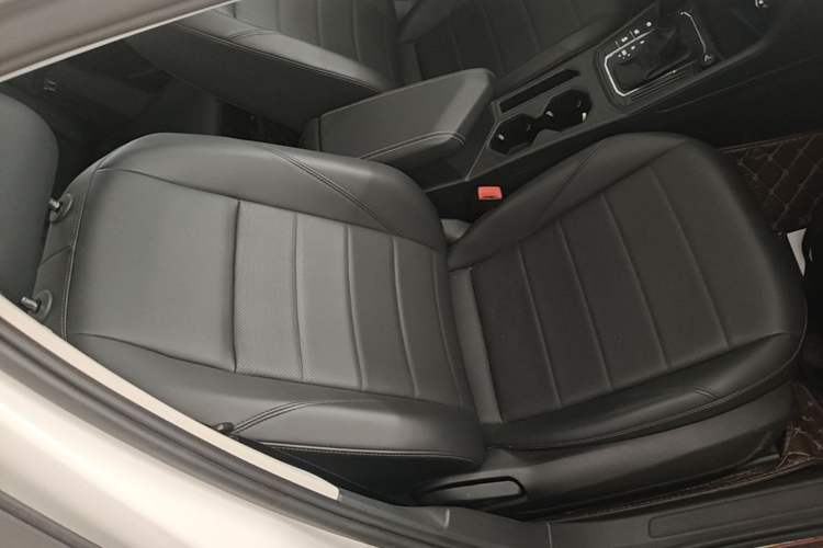 Used Volkswagen Lavida 2018 1.5L Automatic Comfort Edition China V Standard Right Front Seat