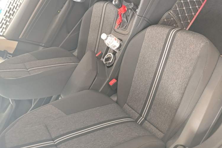 Used Volkswagen Lavida 2018 1.5L Automatic Fashion Edition China V Standard Right Front Seat