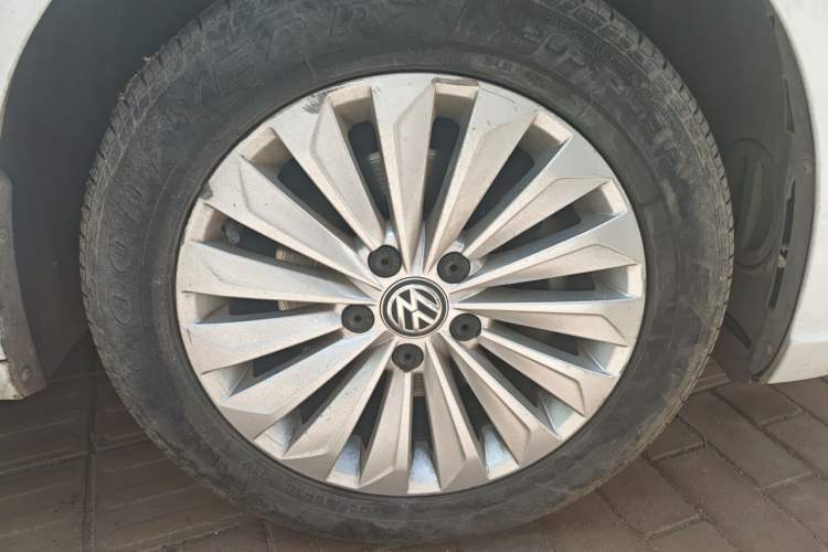 Used Volkswagen Lavida 2018 280TSI DSG Comfort Edition China V Standard Right Front Wheel Hub