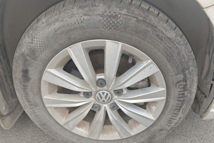 Used Volkswagen Lavida 2018 1.5L Automatic Fashion Edition China V Standard Right Front Wheel Hub