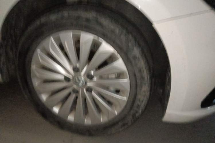 Used Volkswagen Lavida 2018 1.5L Automatic Comfort Edition China V Standard Right Front Wheel Hub