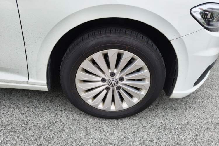 Used Volkswagen Lavida 2018 280TSI DSG Comfort Edition China V Standard Right Front Wheel Hub