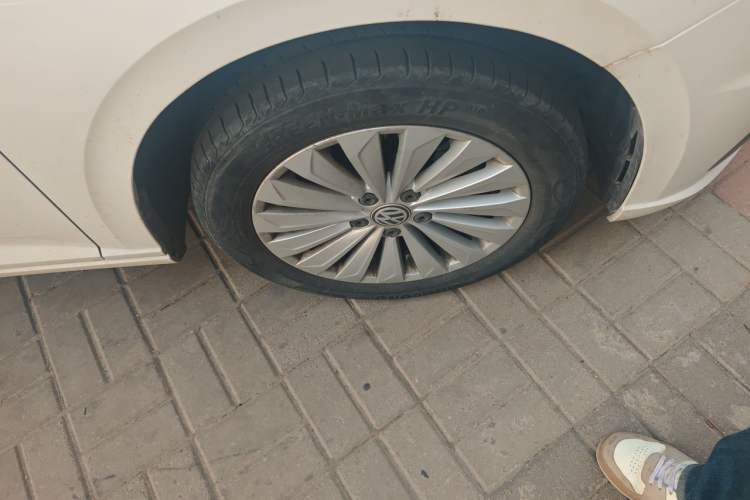 Used Volkswagen Lavida 2018 280TSI DSG Comfort Edition China V Standard Right Front Wheel Hub