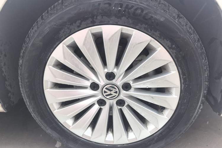 Used Volkswagen Lavida 2018 280TSI DSG Comfort Edition China V Standard Right Front Wheel Hub