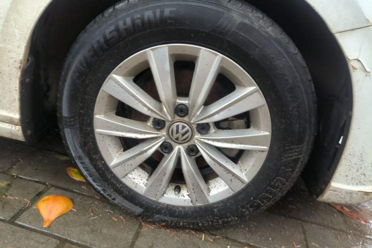 Used Volkswagen Lavida 2018 1.5L Automatic Fashion Edition China V Standard Right Front Wheel Hub