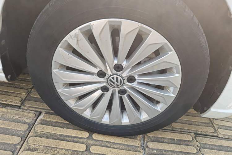 Used Volkswagen Lavida 2018 280TSI DSG Comfort Edition China V Standard Right Front Wheel Hub