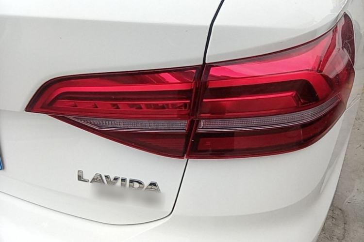 Used Volkswagen Lavida 2018 280TSI DSG Luxury Edition China V Standard Right Rear Taillight