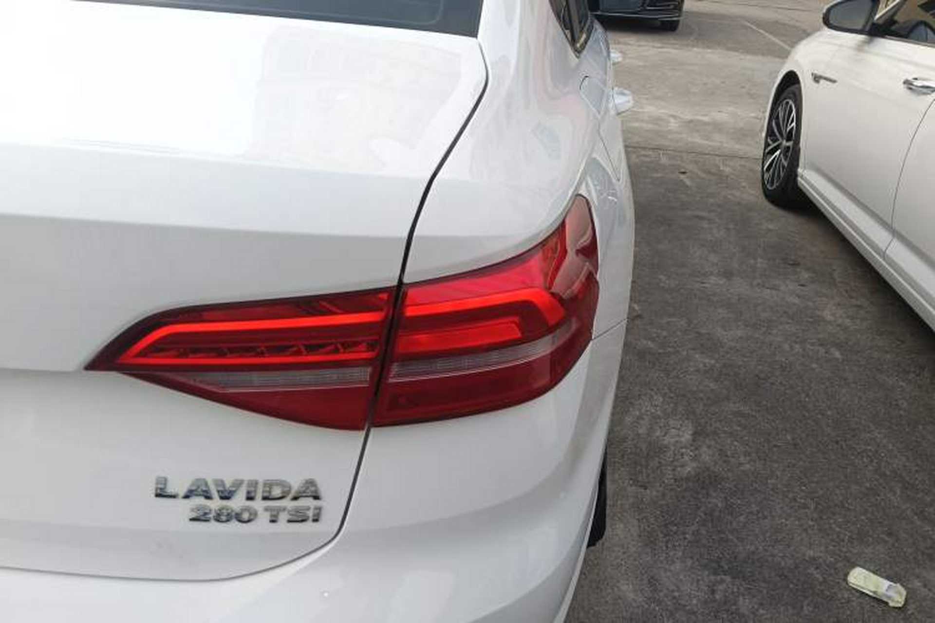 Used Volkswagen Lavida 2018 280TSI DSG Comfort Edition China V Standard Right Rear Taillight