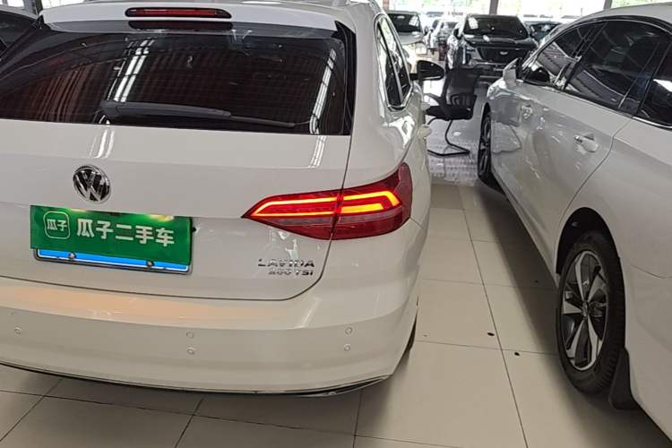Used Volkswagen Lavida 2018 Hatchback 280TSI DSG Comfort Edition China V Standard Right Rear Taillight