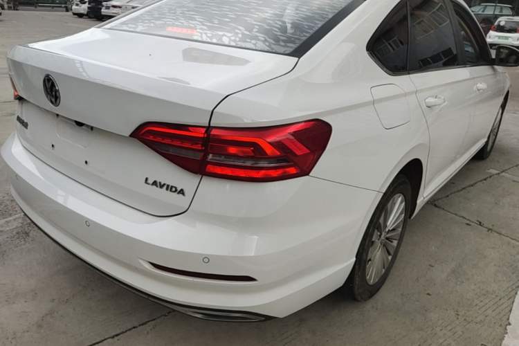 Used Volkswagen Lavida 2018 1.5L Automatic Comfort Edition China V Standard Right Rear Taillight