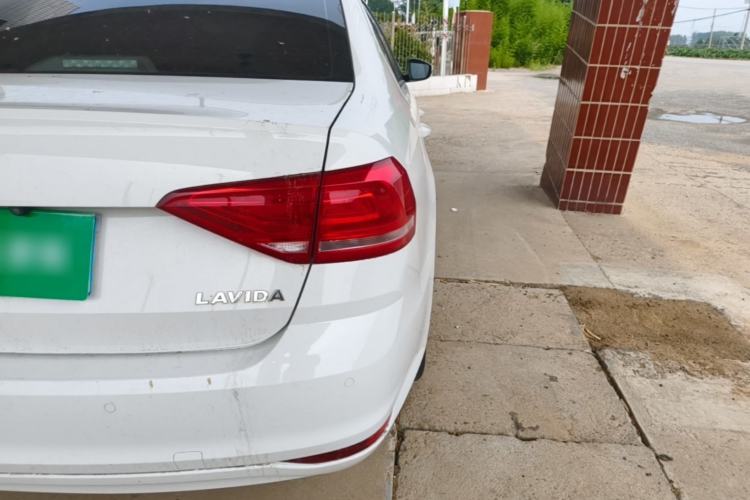 Used Volkswagen Lavida 2018 Classic 1.5L Automatic Fashion Edition China VI Standard Right Rear Taillight