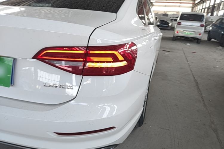 Used Volkswagen Lavida 2018 1.5L Automatic Comfort Edition China V Standard Right Rear Taillight
