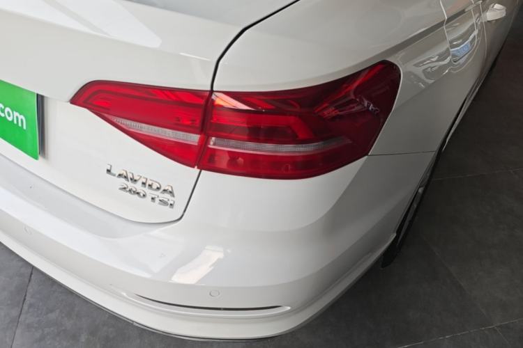 Used Volkswagen Lavida 2018 280TSI DSG Comfort Edition China V Standard Right Rear Taillight