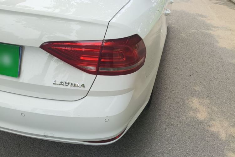 Used Volkswagen Lavida 2018 Classic 1.5L Automatic Fashion Edition China VI Standard Right Rear Taillight