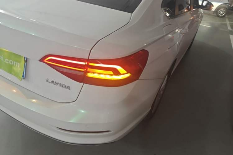 Used Volkswagen Lavida 2018 1.5L Automatic Comfort Edition China V Standard Right Rear Taillight