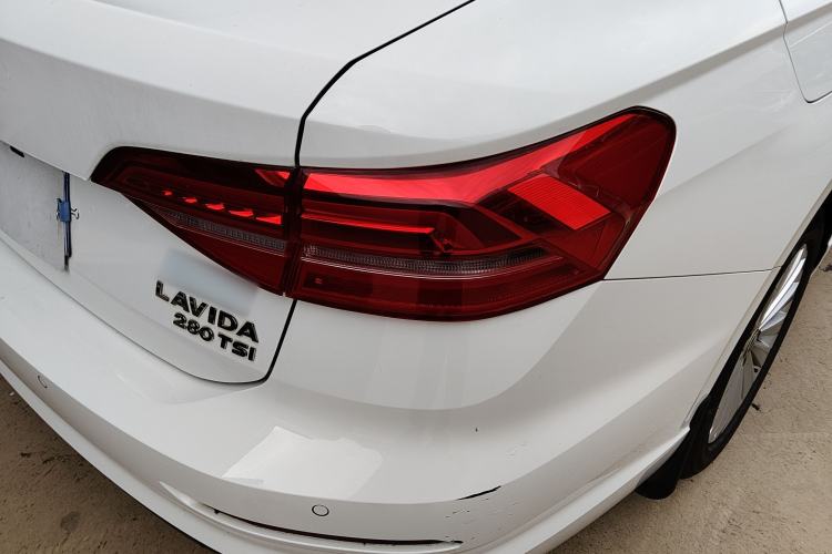 Used Volkswagen Lavida 2018 280TSI DSG Comfort Edition China V Standard Right Rear Taillight