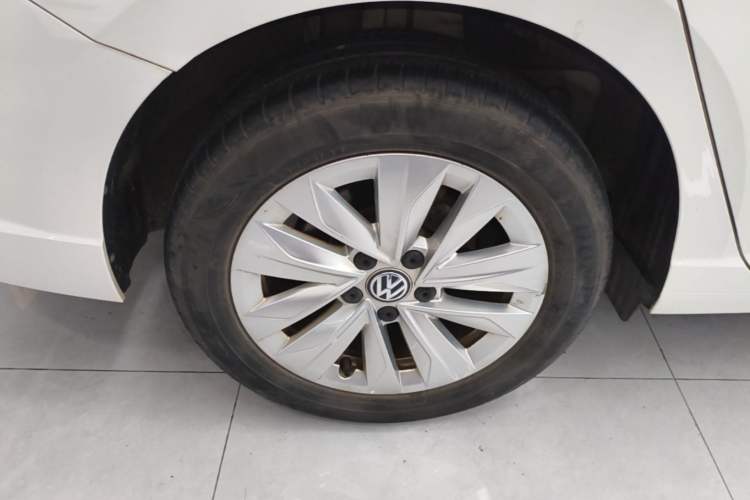 Used Volkswagen Lavida 2018 Hatchback 280TSI DSG Comfort Edition China V Standard Right Rear Wheel Hub