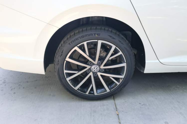 Used Volkswagen Lavida 2018 280TSI DSG Luxury Edition China V Standard Right Rear Wheel Hub