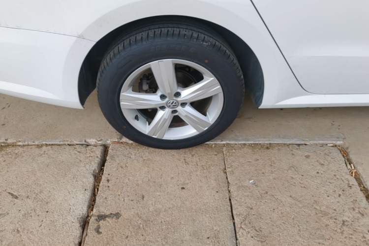 Used Volkswagen Lavida 2018 Classic 1.5L Automatic Fashion Edition China VI Standard Right Rear Wheel Hub
