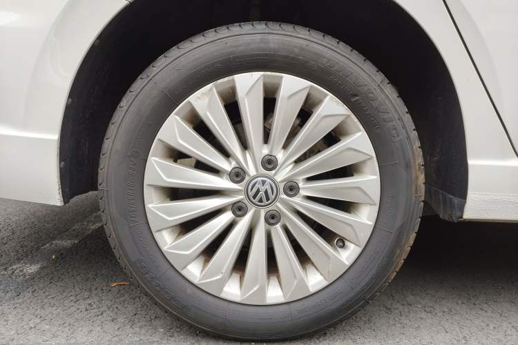 Used Volkswagen Lavida 2018 280TSI DSG Comfort Edition China V Standard Right Rear Wheel Hub