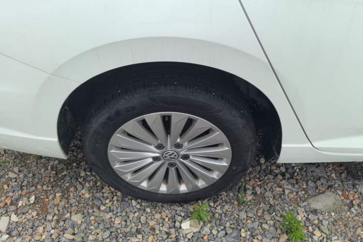 Used Volkswagen Lavida 2018 1.5L Automatic Comfort Edition China V Standard Right Rear Wheel Hub