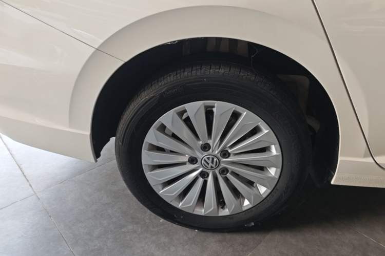 Used Volkswagen Lavida 2018 280TSI DSG Comfort Edition China V Standard Right Rear Wheel Hub