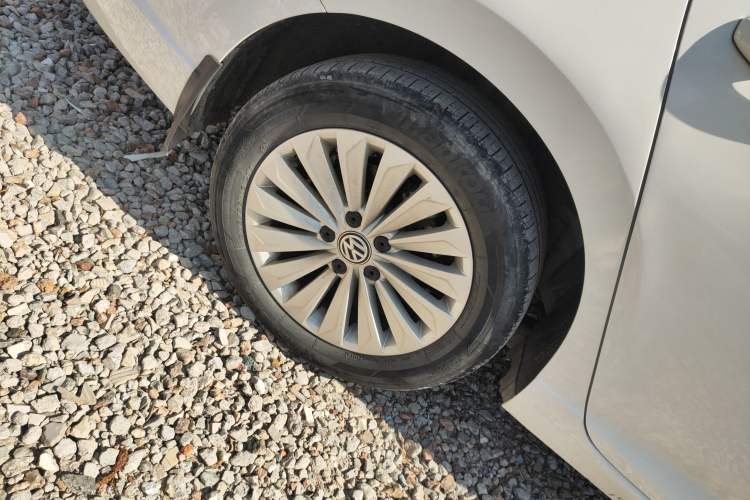 Used Volkswagen Lavida 2018 1.5L Automatic Comfort Edition China V Standard Right Rear Wheel Hub
