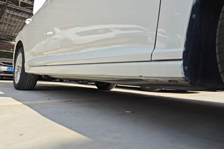Used Volkswagen Lavida 2018 1.5L Automatic Comfort Edition China V Standard Right Side Sill