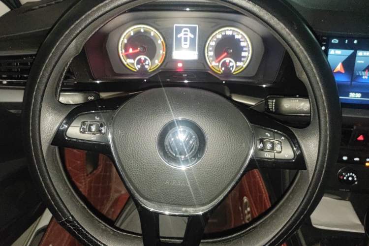 Used Volkswagen Lavida 2018 1.5L Automatic Fashion Edition China V Standard Steering Wheel