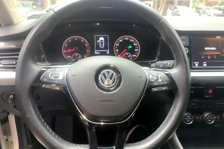 Used Volkswagen Lavida 2018 280TSI DSG Luxury Edition China V Standard Steering Wheel