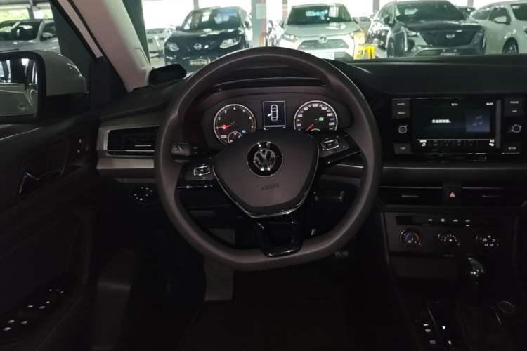 Used Volkswagen Lavida 2018 Hatchback 280TSI DSG Comfort Edition China V Standard Steering Wheel