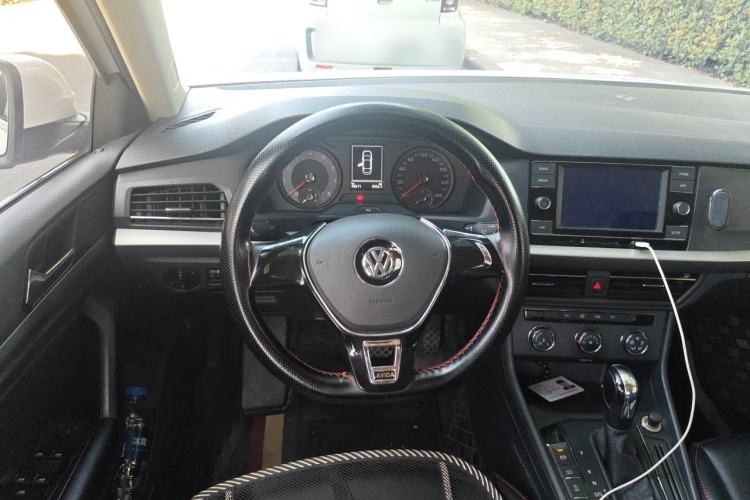 Used Volkswagen Lavida 2018 1.5L Automatic Fashion Edition China V Standard Steering Wheel