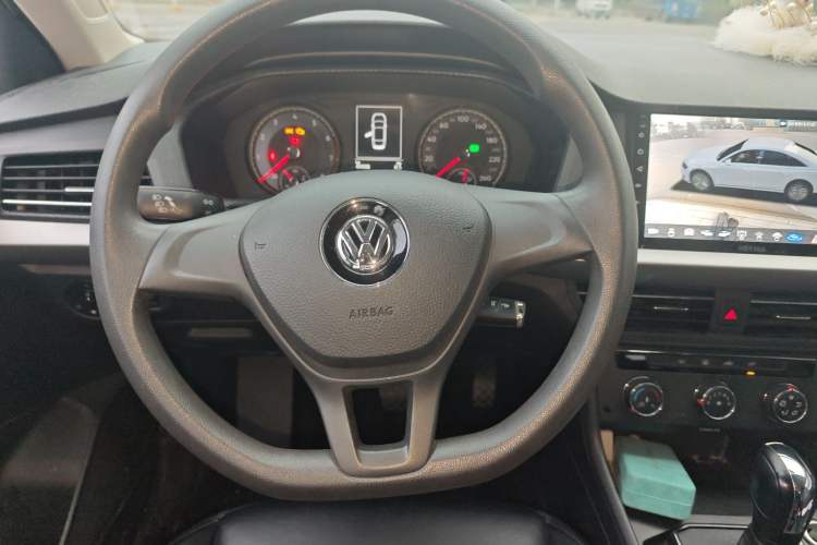 Used Volkswagen Lavida 2018 1.5L Automatic Fashion Edition China V Standard Steering Wheel