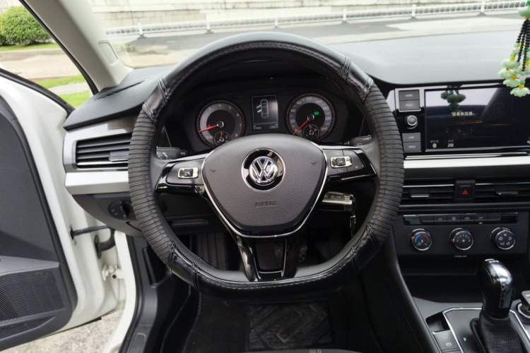 Used Volkswagen Lavida 2018 280TSI DSG Comfort Edition China V Standard Steering Wheel