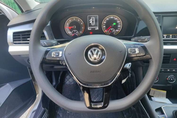 Used Volkswagen Lavida 2018 280TSI DSG Comfort Edition China V Standard Steering Wheel