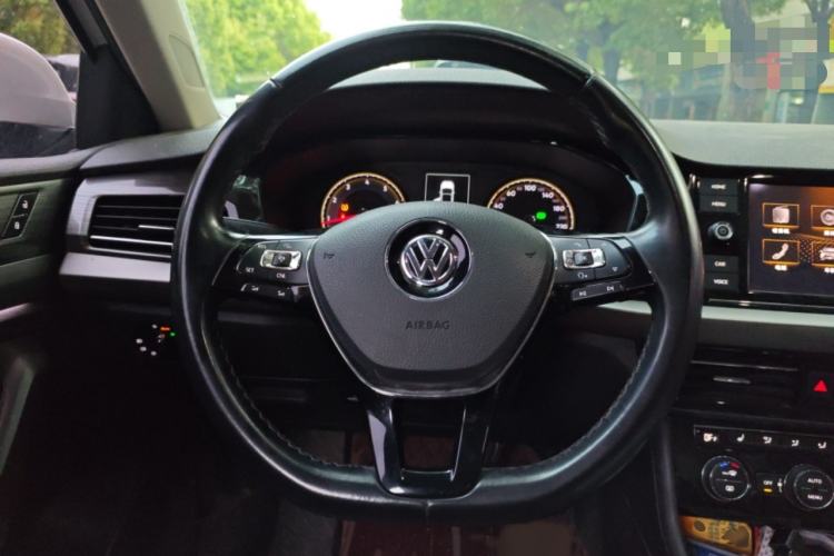Used Volkswagen Lavida 2018 280TSI DSG Luxury Edition China V Standard Steering Wheel