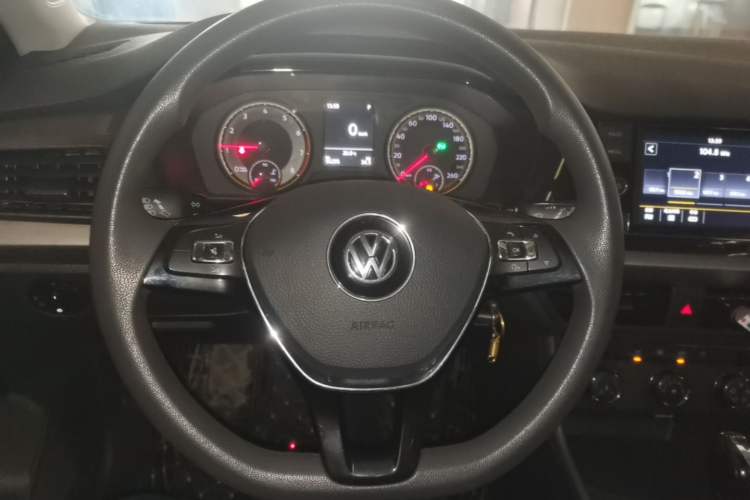 Used Volkswagen Lavida 2018 Hatchback 280TSI DSG Comfort Edition China V Standard Steering Wheel