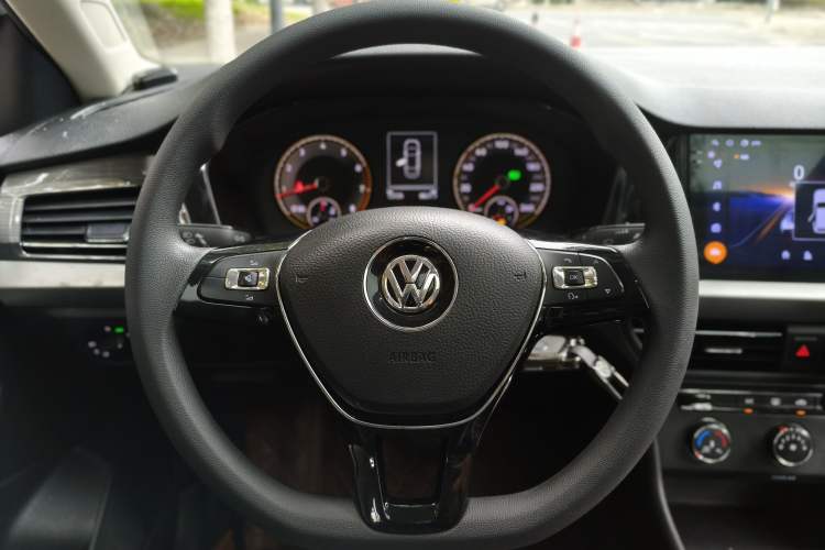 Used Volkswagen Lavida 2018 280TSI DSG Comfort Edition China V Standard Steering Wheel