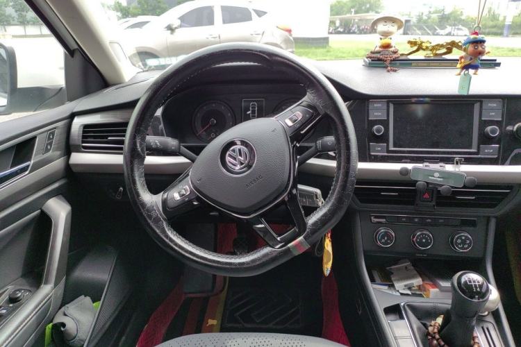 Used Volkswagen Lavida 2018 1.5L Manual Comfort Edition China V Standard Steering Wheel