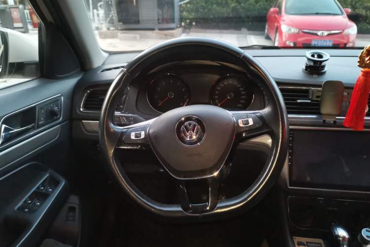 Used Volkswagen Lavida 2018 Classic 1.5L Automatic Comfort Edition China VI Standard Steering Wheel