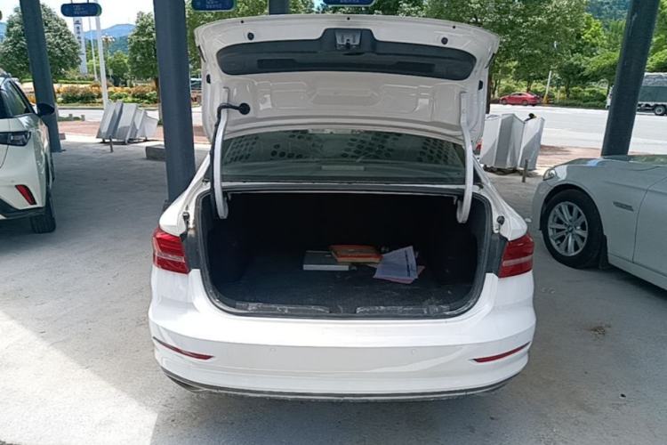 Used Volkswagen Lavida 2018 1.5L Automatic Comfort Edition China V Standard Trunk