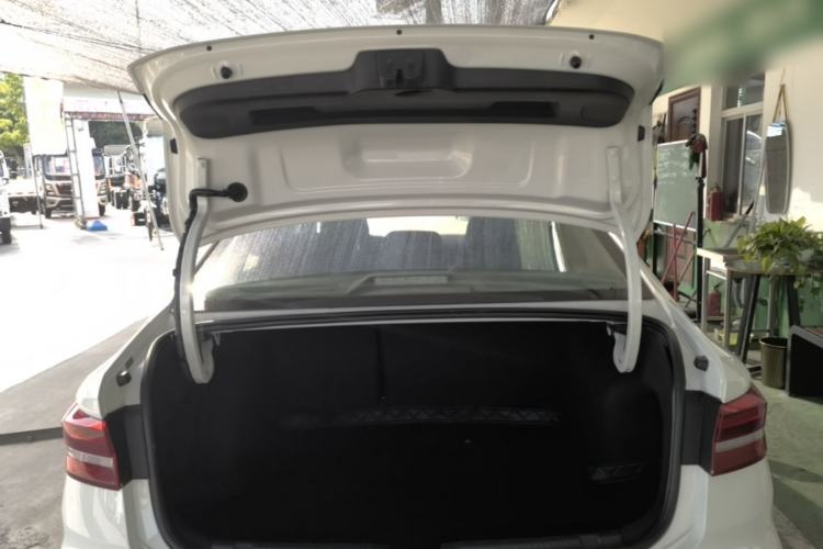 Used Volkswagen Lavida 2018 1.5L Automatic Fashion Edition China V Standard Trunk